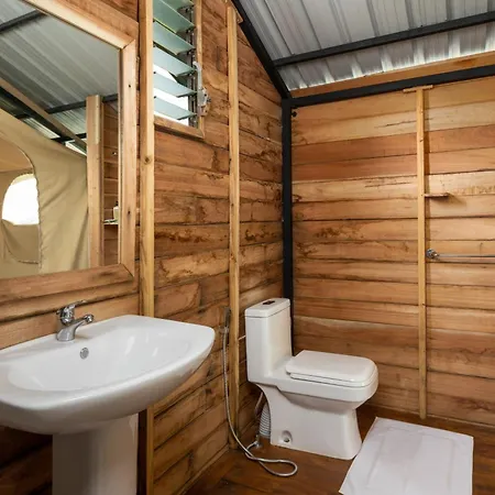 Wild Glamping Knuckles - Thema Collection Hotel Rangala Exterior photo